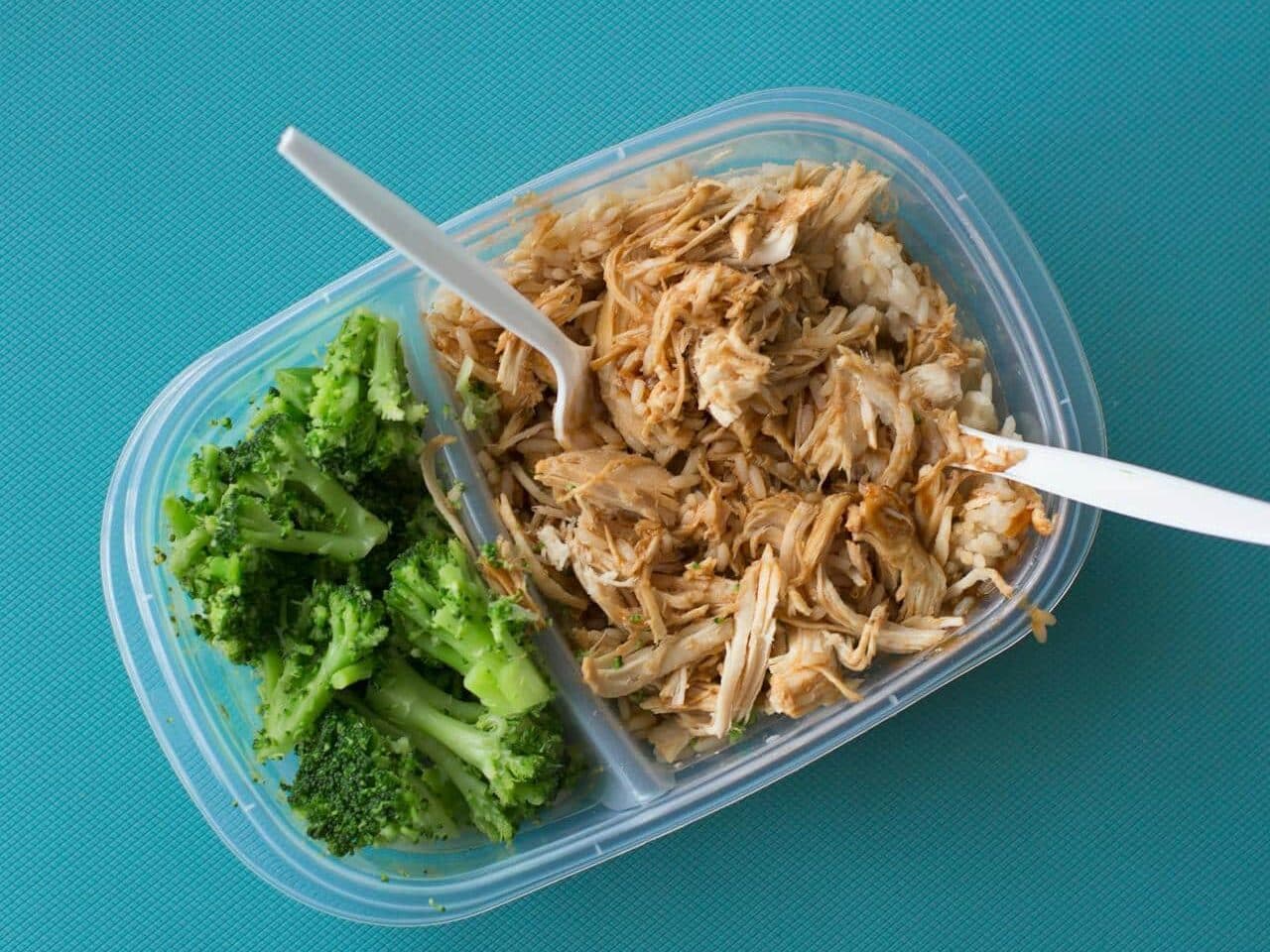 Marmita fitness congelada delivery: praticidade e saúde em cada refeição