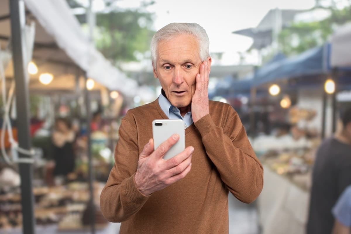Vício em redes sociais cresce entre idosos e traz consequências preocupantes