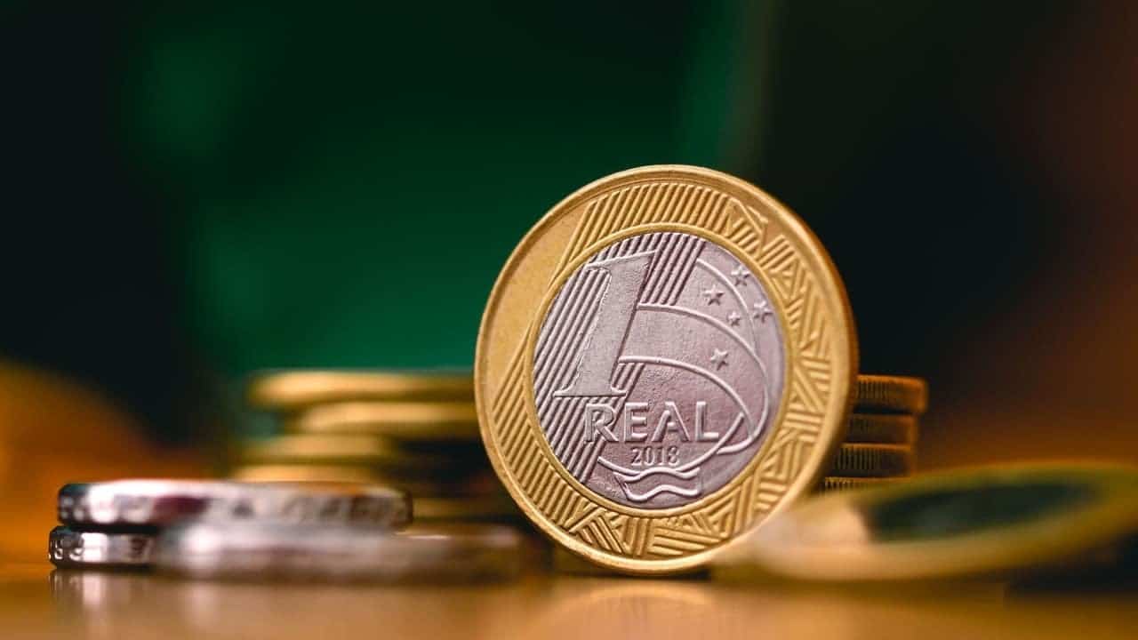 Moeda rara pode te render R$ 30 mil; confira se tem alguma!