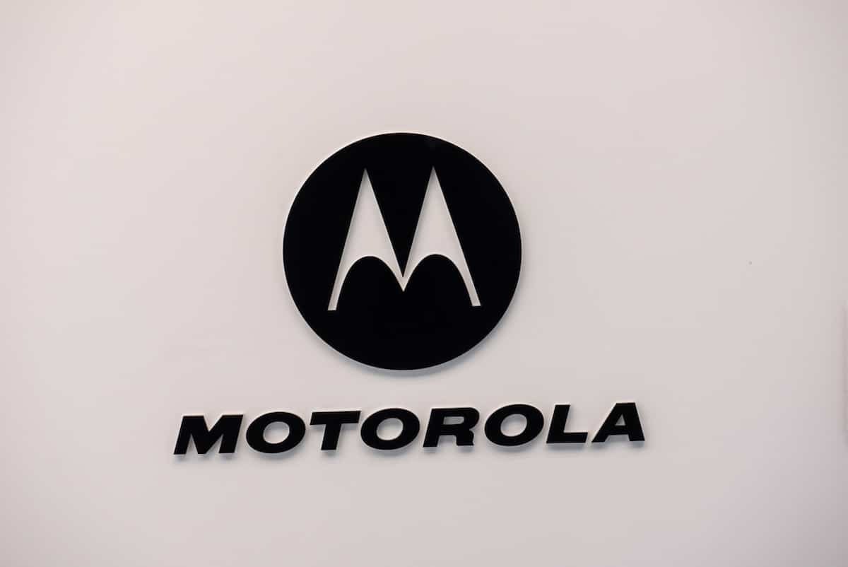 Motorola em promoção: até 54% OFF em celulares, fones e smartwatches