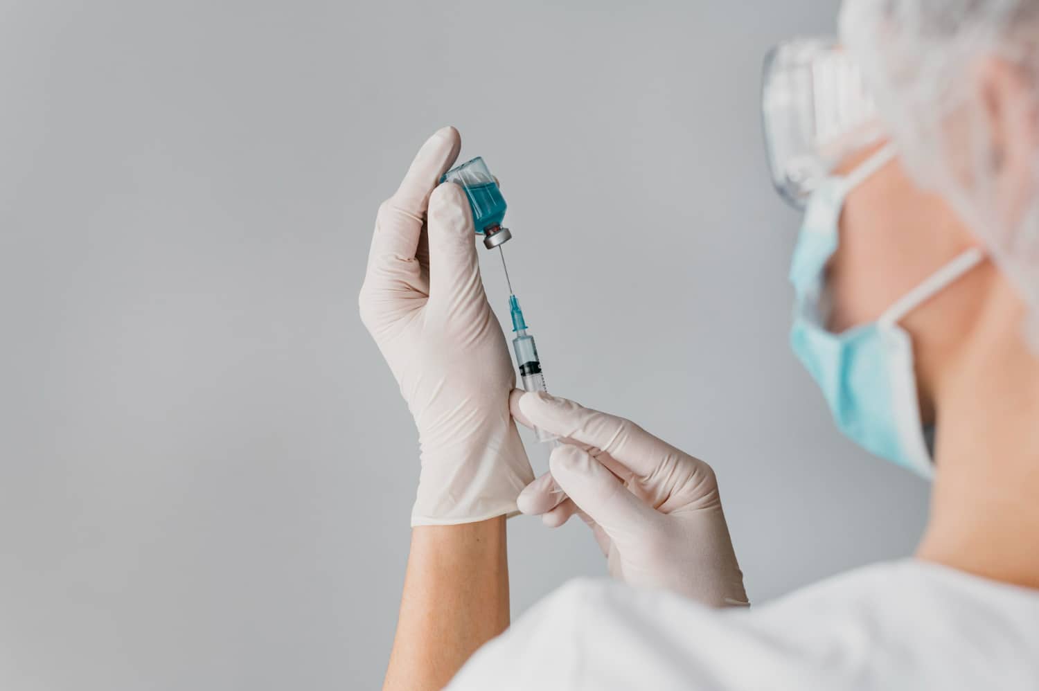 EUA cortam verba milionária de vacina da gripe aviária da Moderna