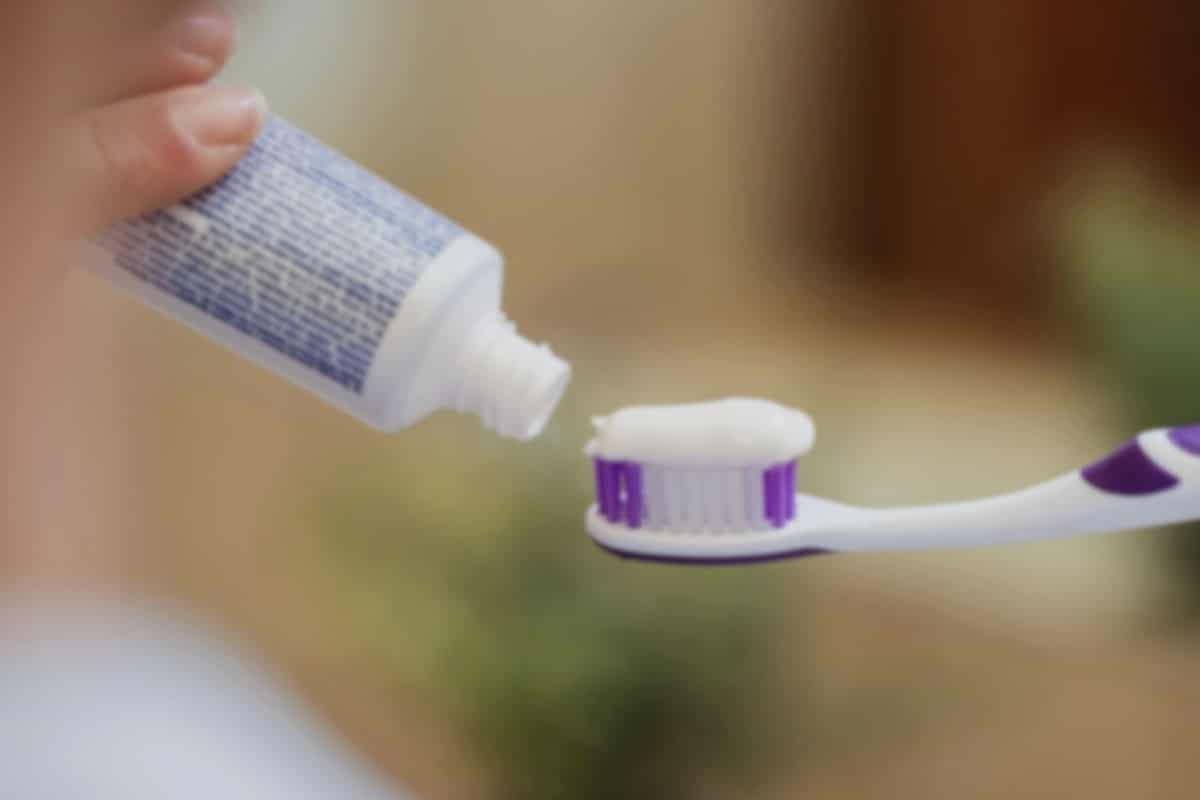 Pasta da Colgate proibida causa reações adversas em mais de 1,2 mil pessoas