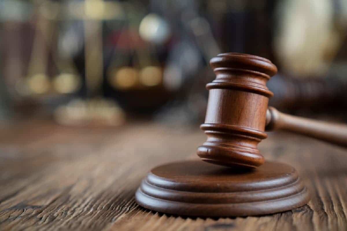 Contrato de cartão consignado é validado pela Justiça, que impõe multa por má-fé