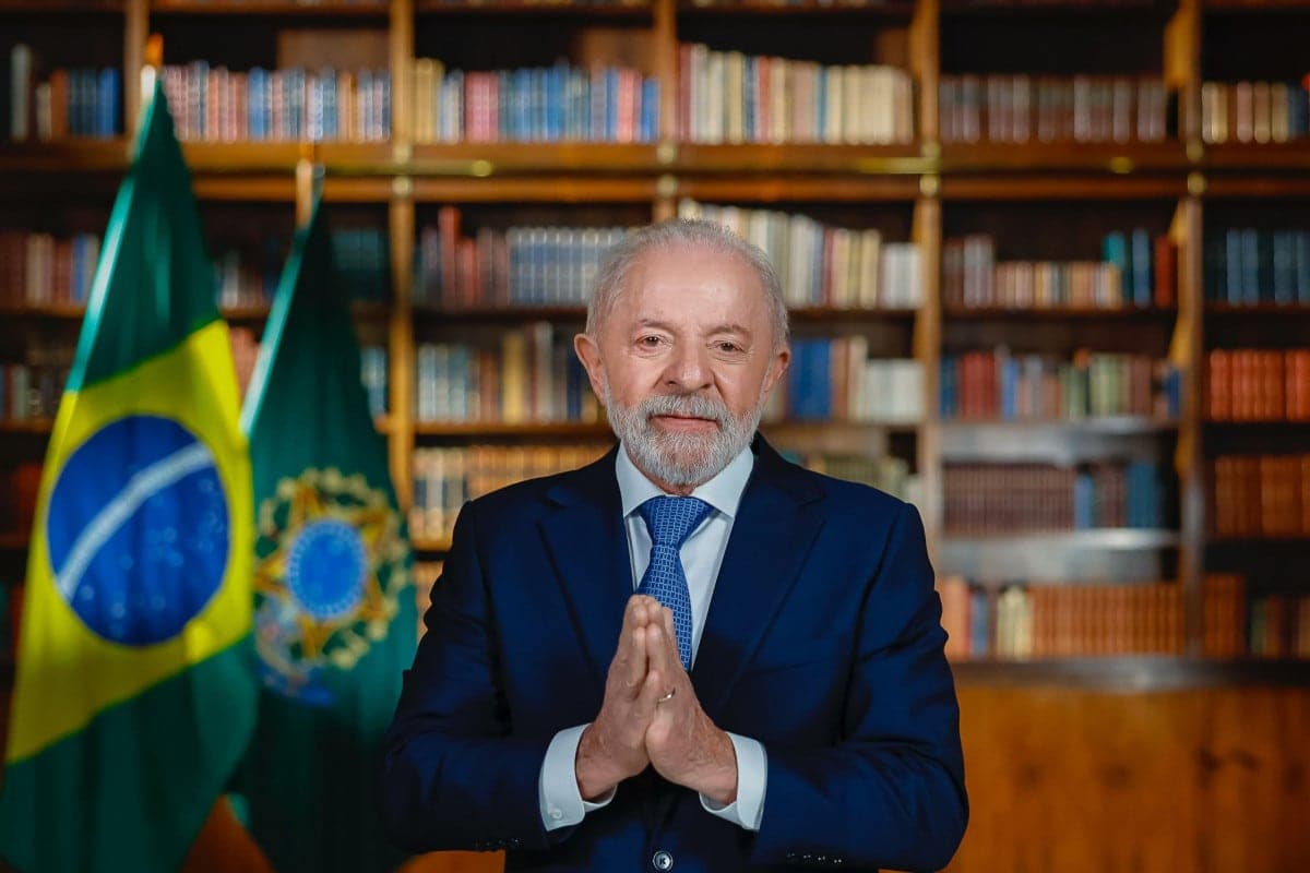 Tarifaço é “chantagem inaceitável”, diz Lula em pronunciamento