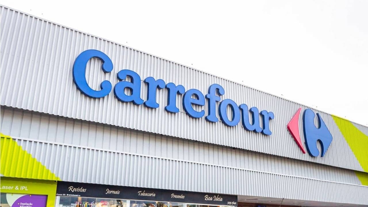 Carrefour anuncia 100 mil vagas para beneficiários do CadÚnico