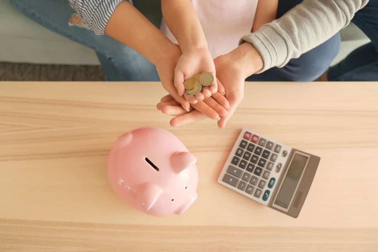 Dia das Crianças: saiba como ensinar finanças aos filhos