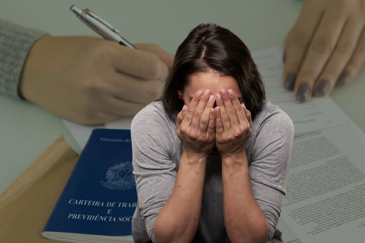 CLT pode ser demitido nas férias? A resposta pode te surpreender; confira