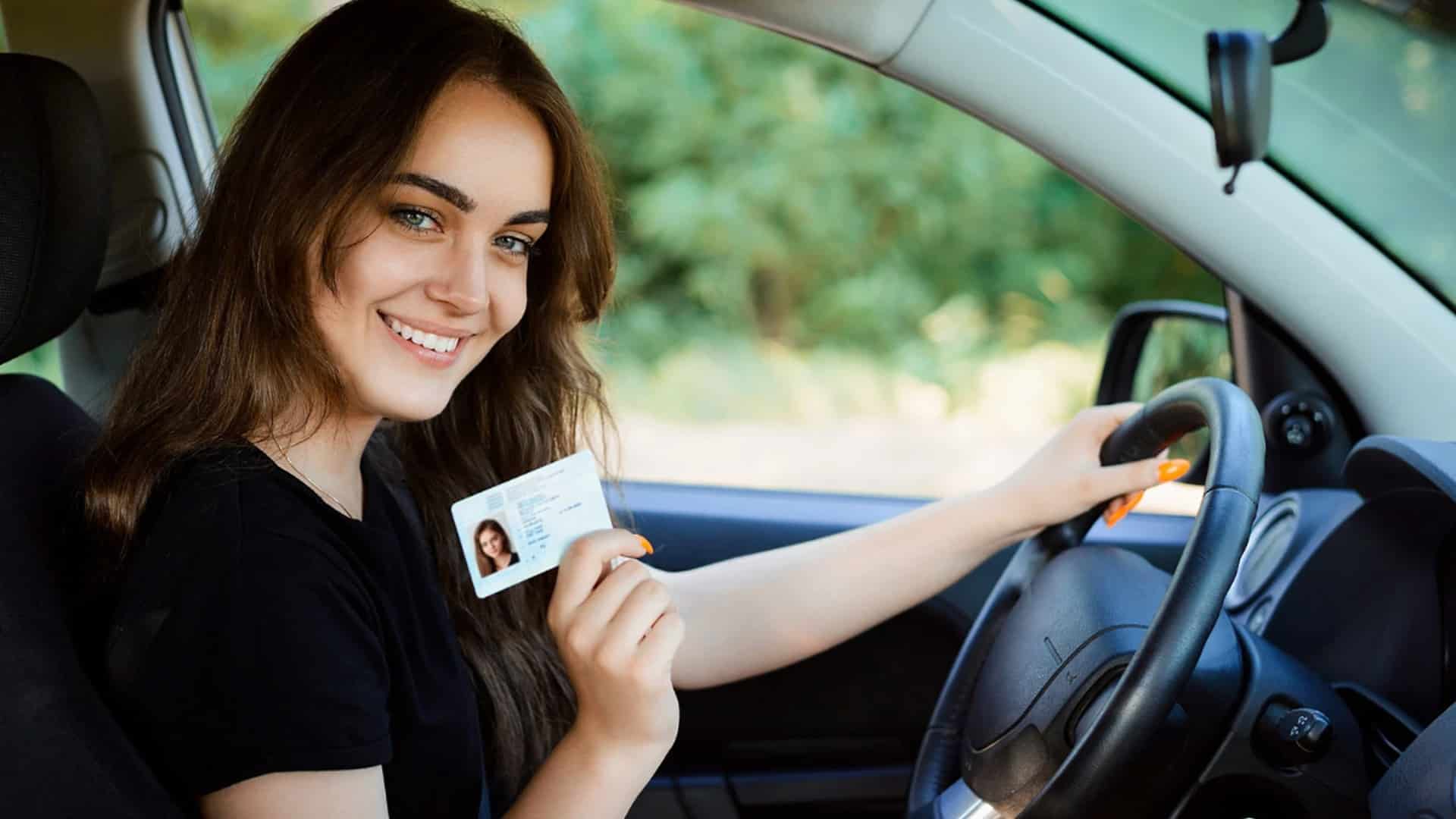 O relógio da CNH: as novas regras de renovação e o prazo reduzido para motoristas com mais de 50 anos