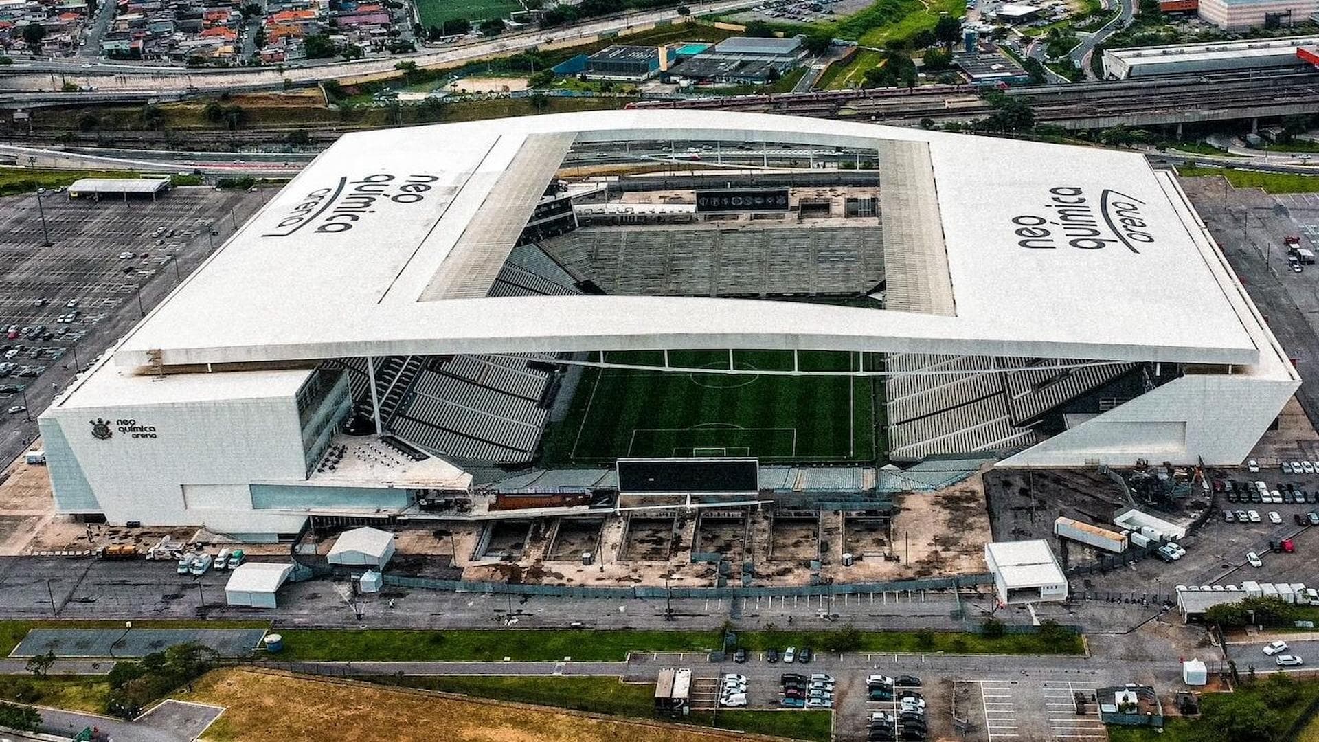 Corinthians enfrenta nova turbulência e atrasa pagamento do 13º salário