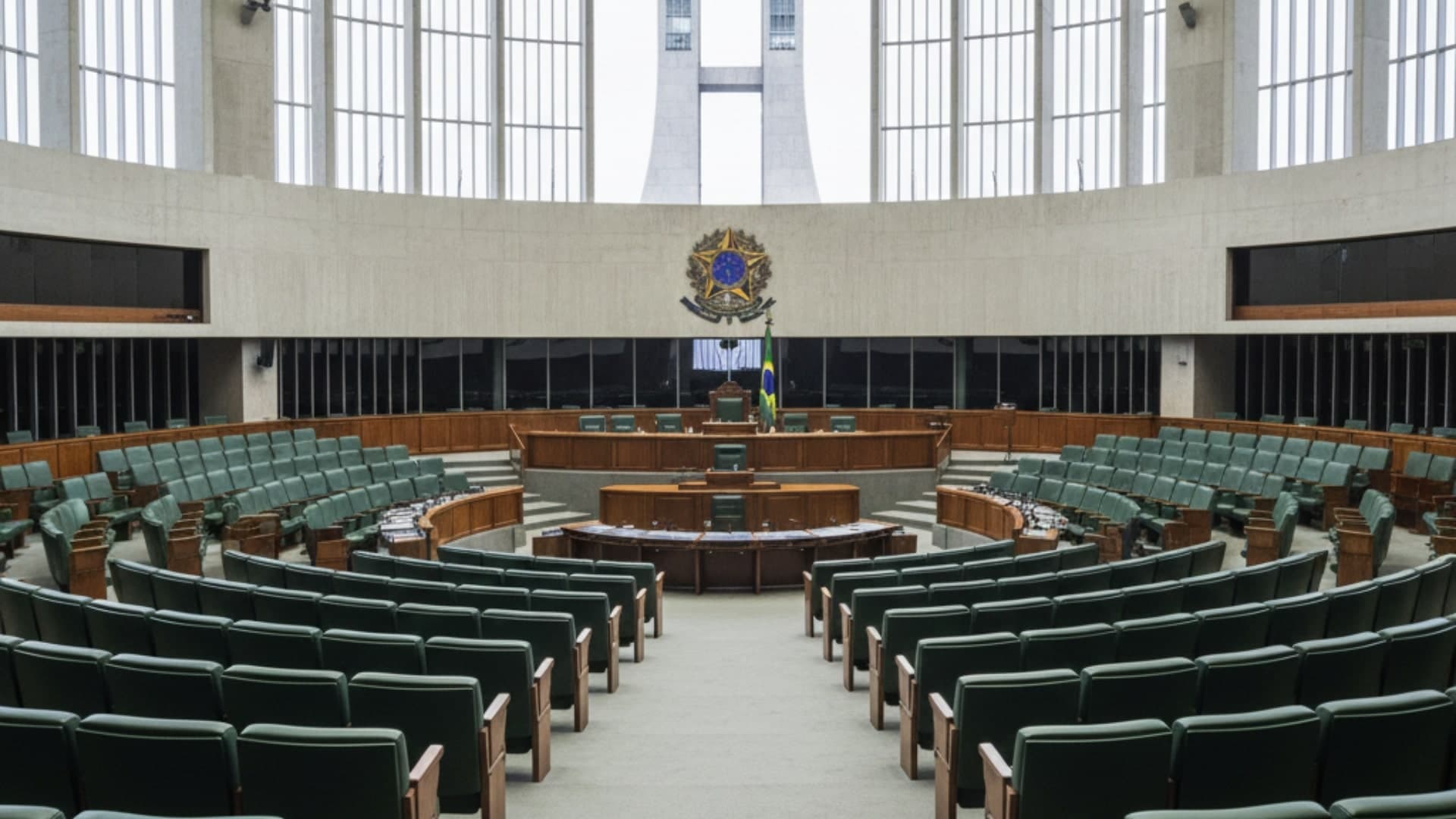 Projeto que modifica arcabouço fiscal é aprovado e acende alerta em Brasília