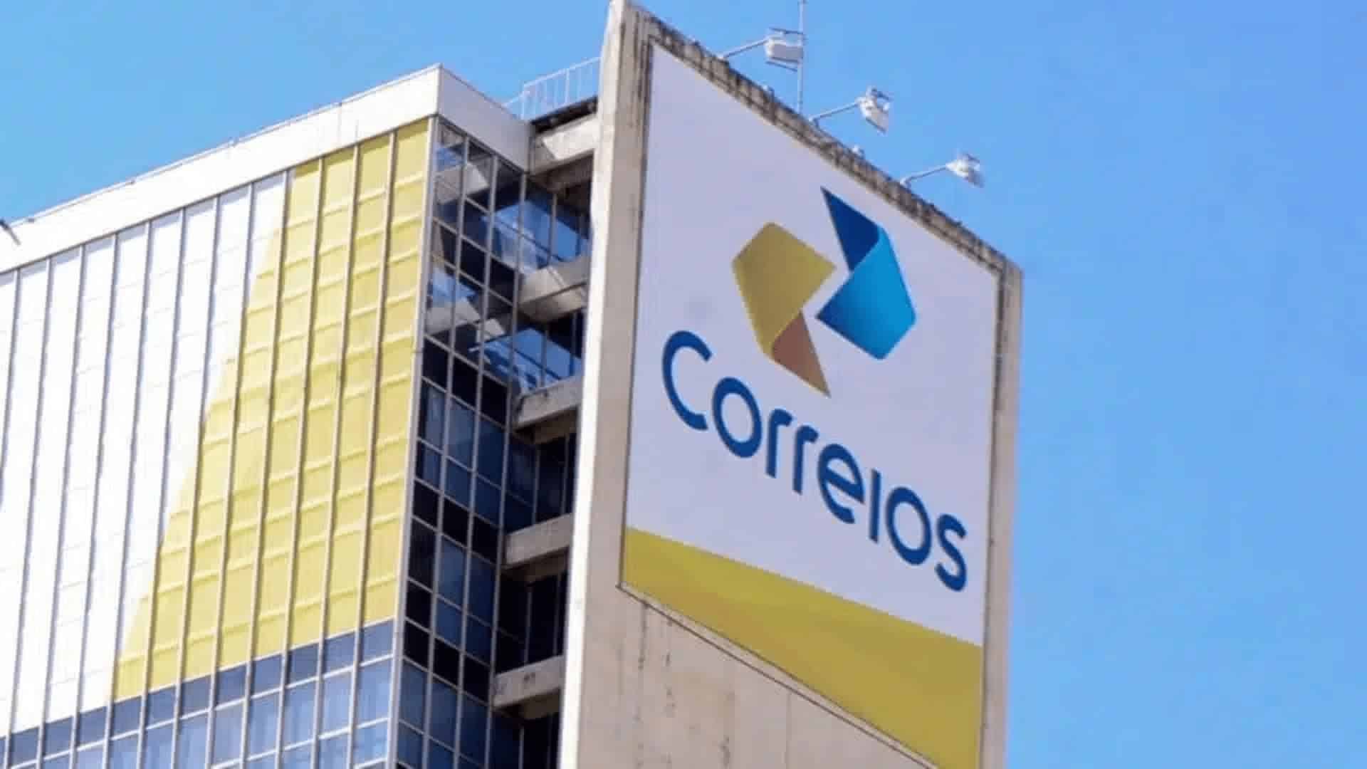 Lula confirma negociações para salvar Correios sem privatização do serviço histórico