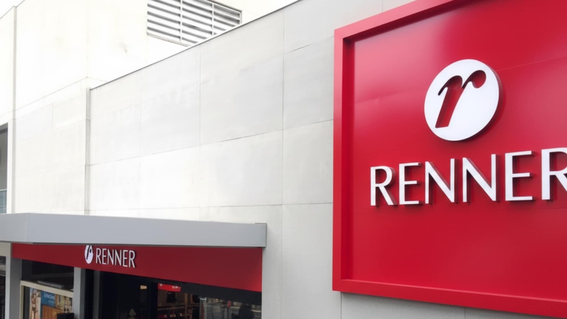 Renner (LREN3) paga R$ 223,7 milhões em JCP e inicia recompra de ações; veja detalhes