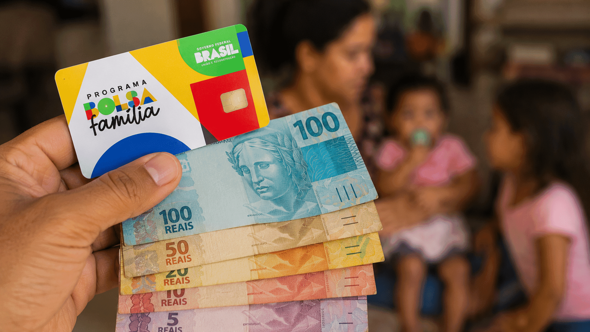 Benefícios do Bolsa Família variam e podem ultrapassar R$ 1.412