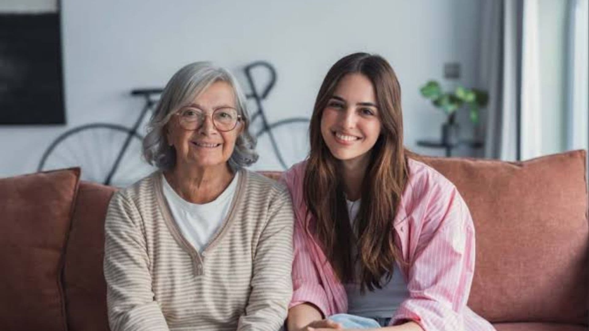 Adicional de 5% na aposentadoria para mães avança; saiba quem poderá receber