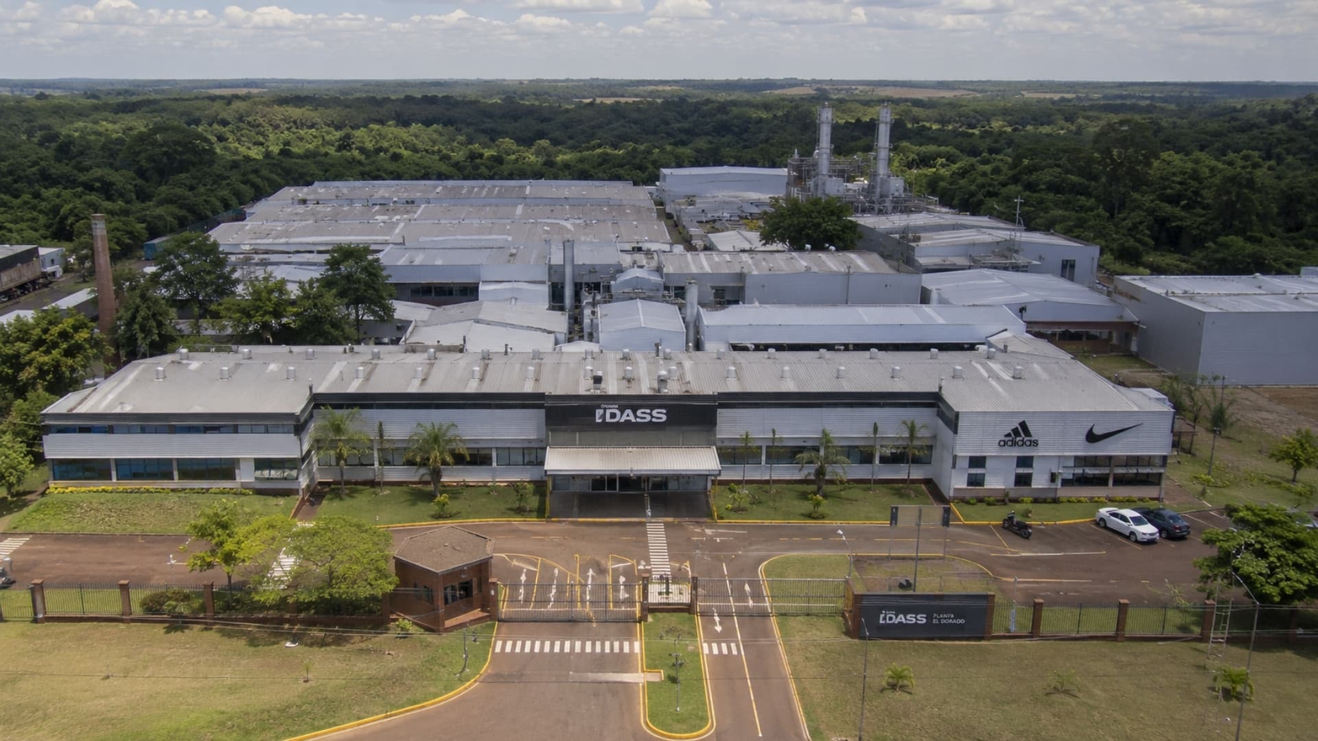 Grupo Dass desativa fábrica de calçados da Nike e Adidas e demite 150 funcionários