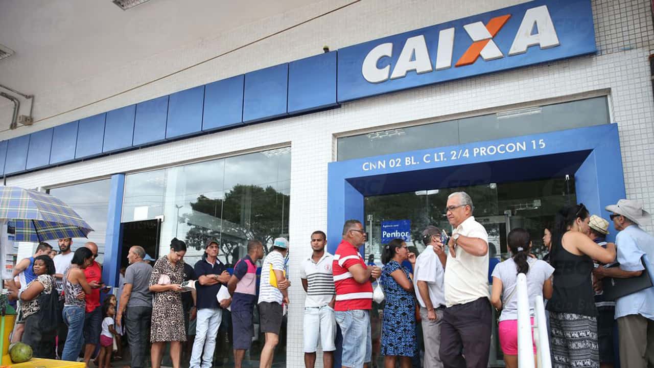 Será verdade que estão liberando saque do FGTS de até R$ 1.900?