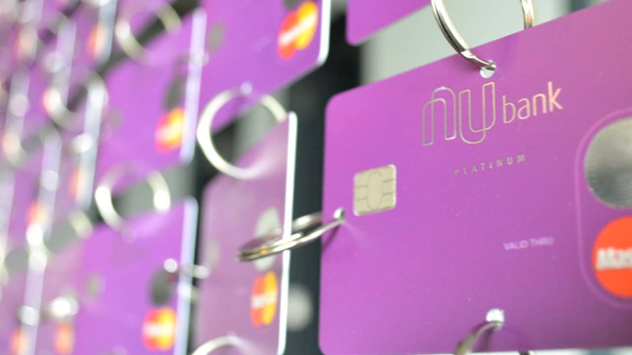 Afinal, vale a pena solicitar o cartão Nubank Platinum ou permanecer no Gold?
