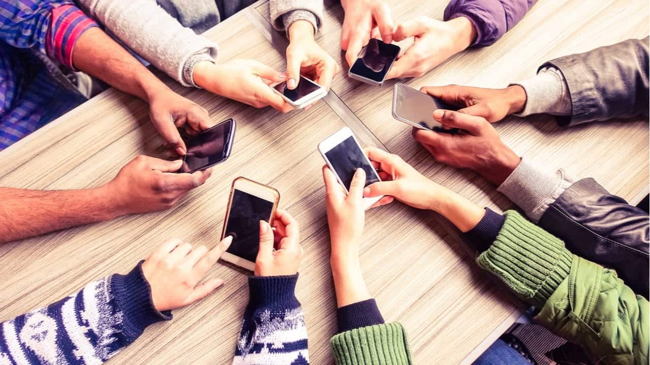 Celulares com cadastros desatualizados serão bloqueados nesta segunda