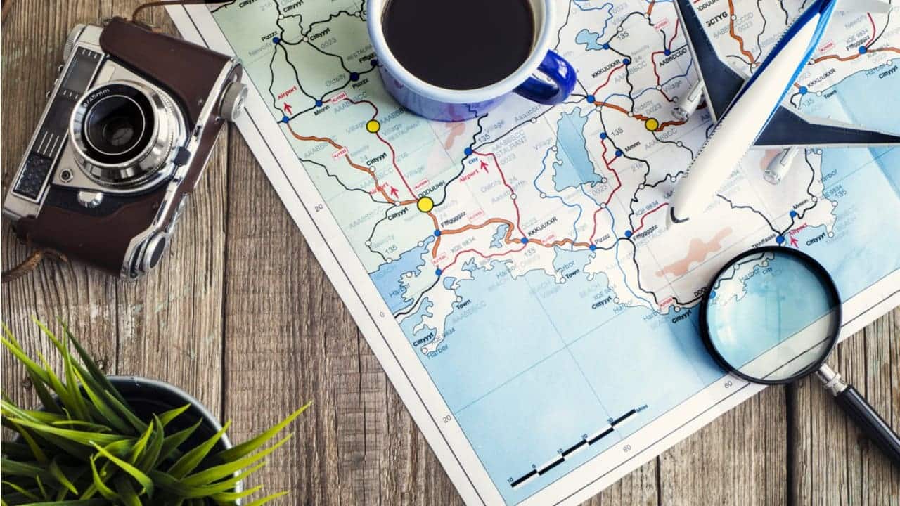 Decolar passa a aceitar cartões de débito para comprar viagens