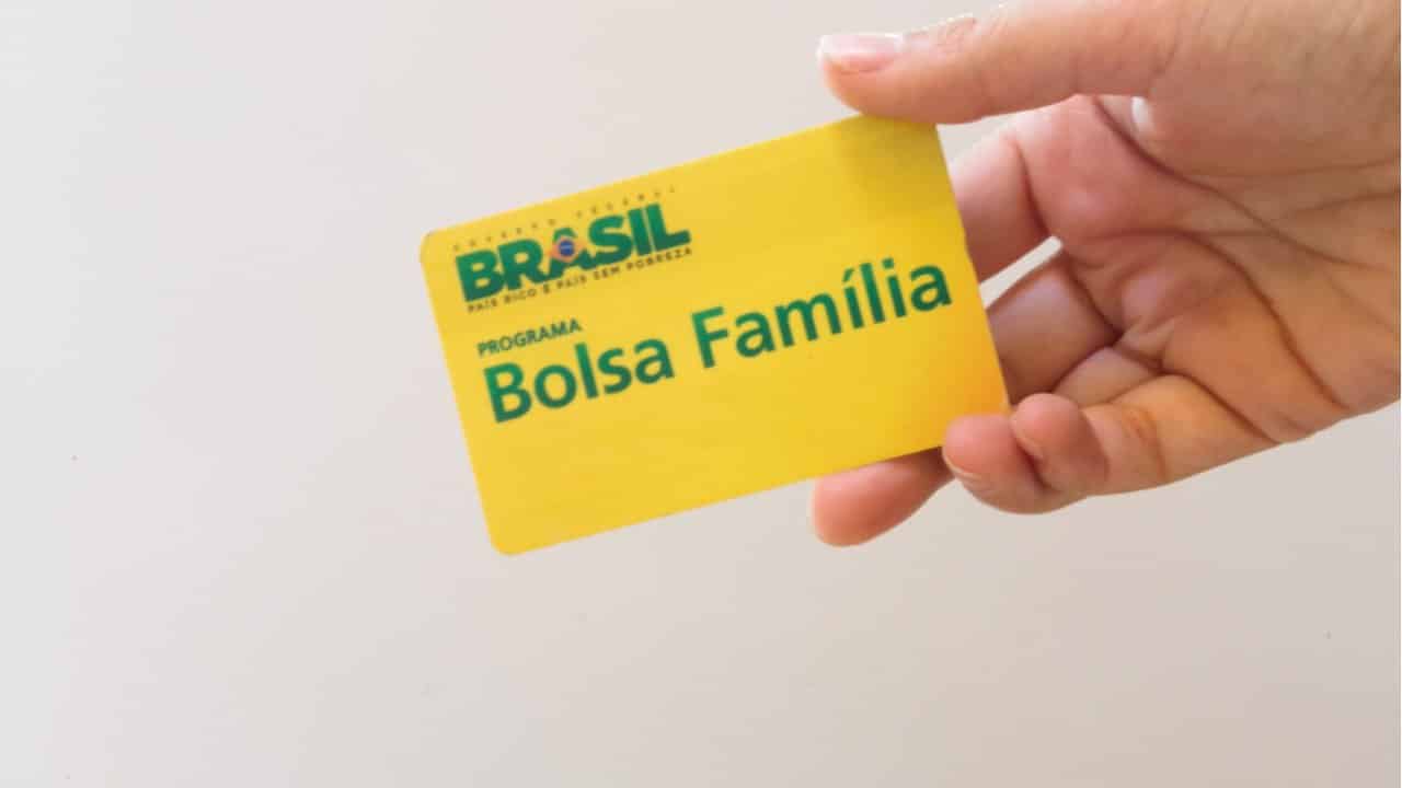 fila de espera do Bolsa Família