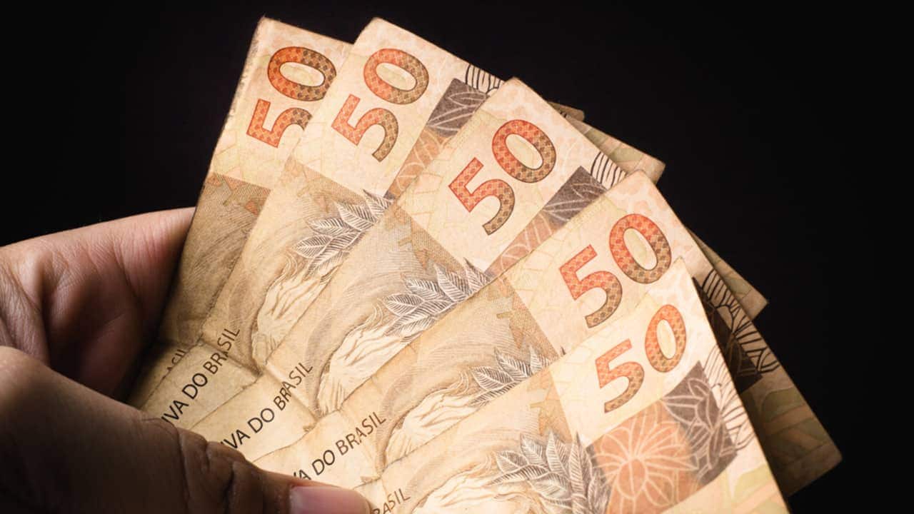 Senado aprova coronavoucher