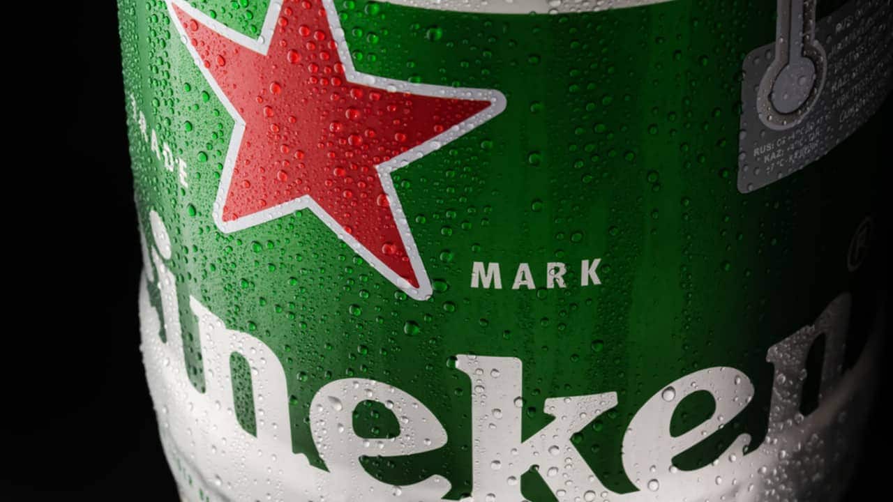 Heineken está dando 4 barris de cerveja
