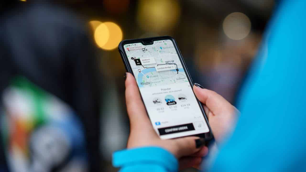 Itaú e Uber disponibilizam viagens com R$ 20 desconto para profissionais de saúde
