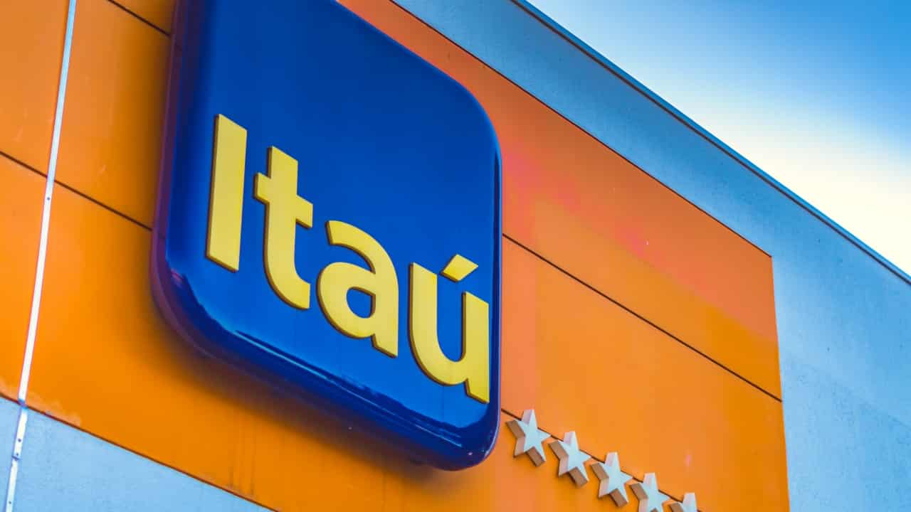 Itaú Unibanco oferece dezenas de vagas de emprego pelo país