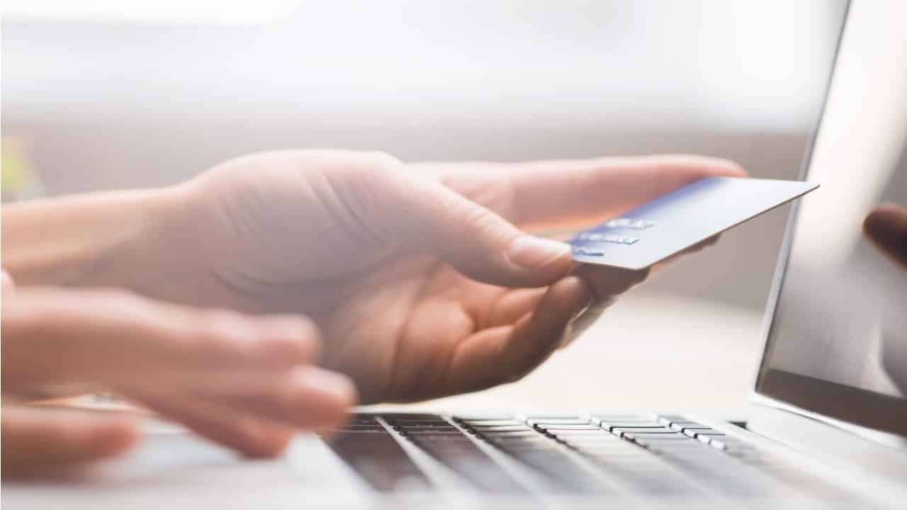 dívida no cartão de crédito