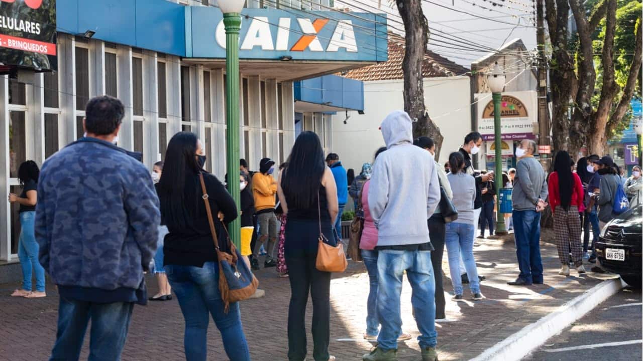 Caixa vai abrir 770 agencias