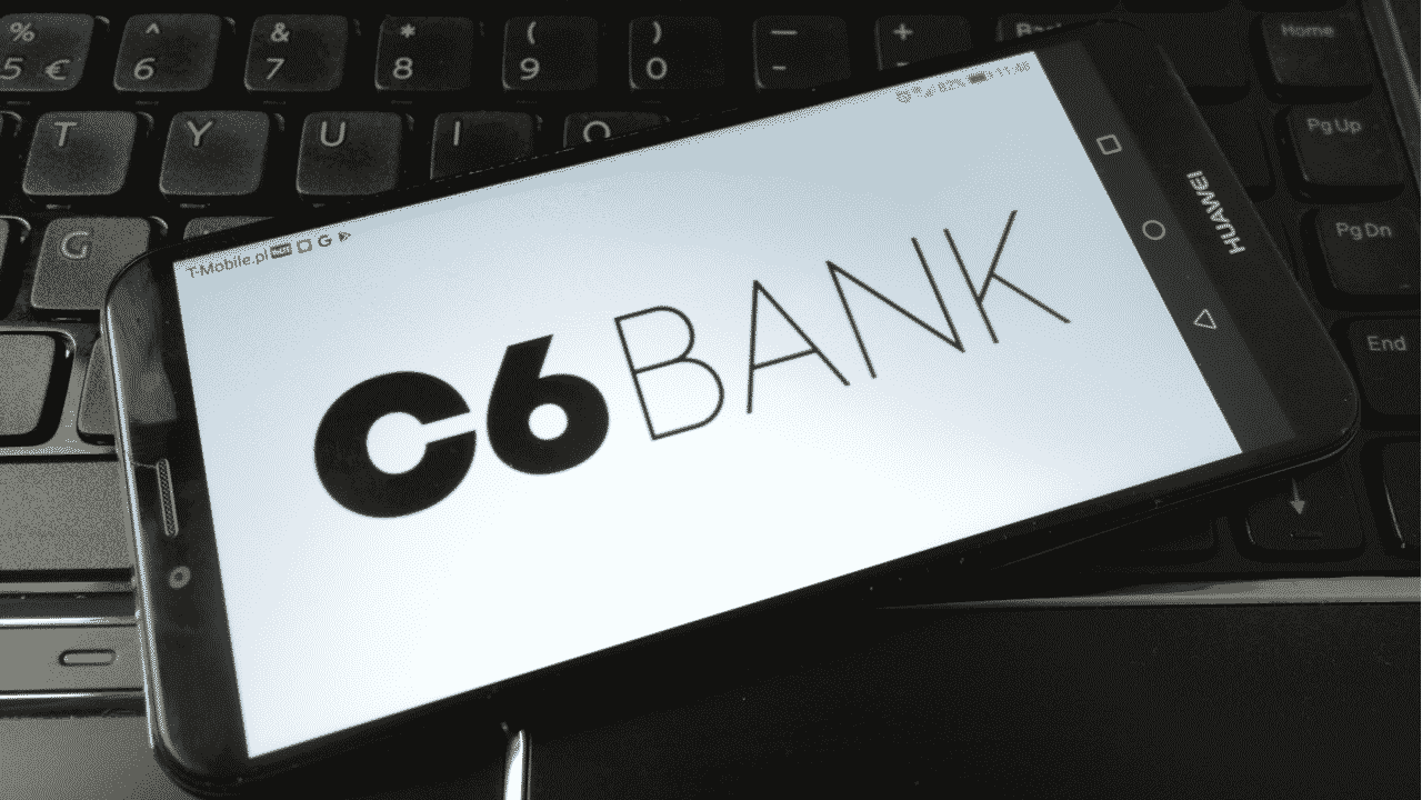 C6 Bank reduz mensalidade acelerador de pontos