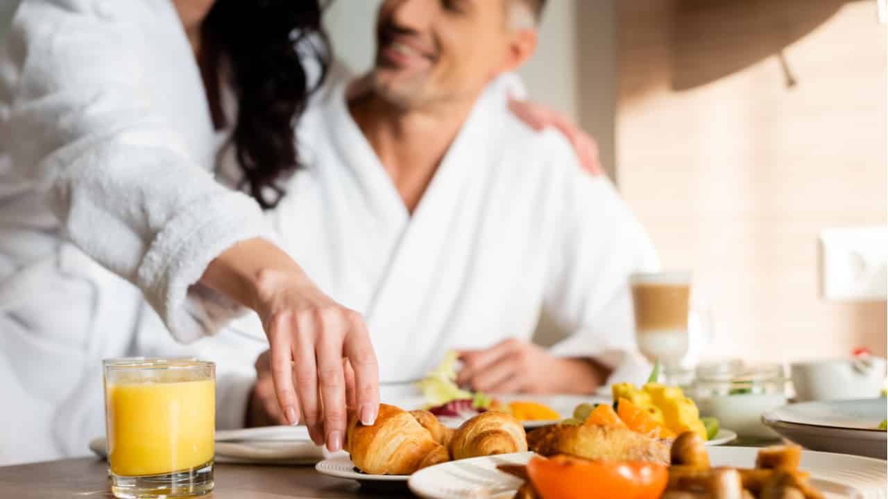 HotĂ©is gaĂșchos tĂȘm experiĂȘncia romĂąntica personalizada para Dia dos Namorados