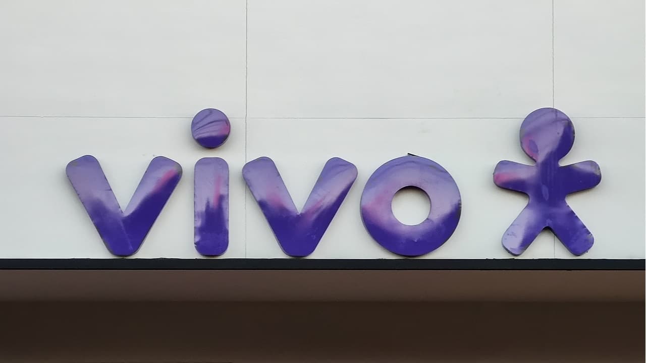 Vale a pena investir nas ações da VIVO (VIVT3)? Veja os indicadores