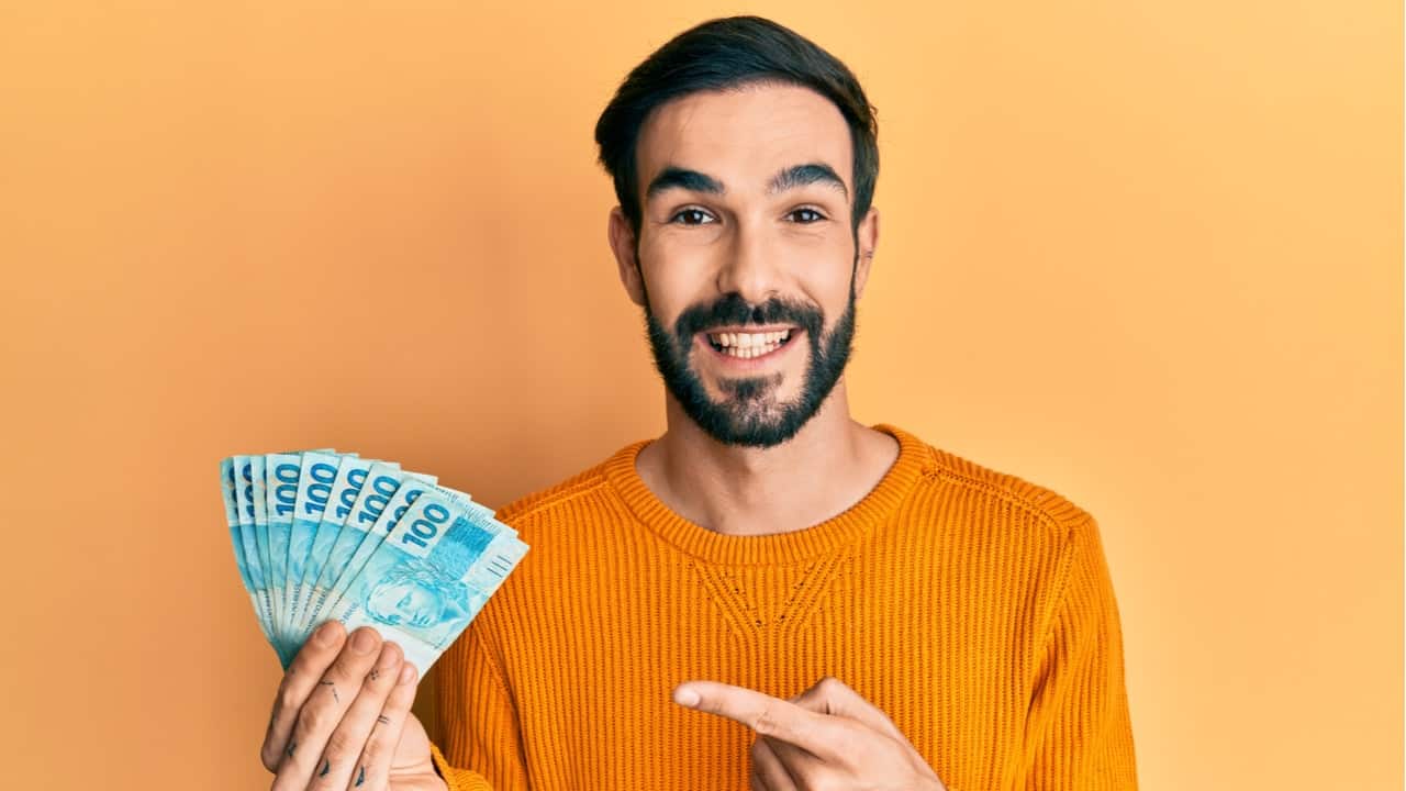 Next: saiba como ganhar até mil reais apenas indicando amigos