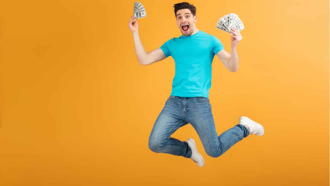 Quanto dinheiro é necessário para ser feliz? Pesquisa mostra os valores