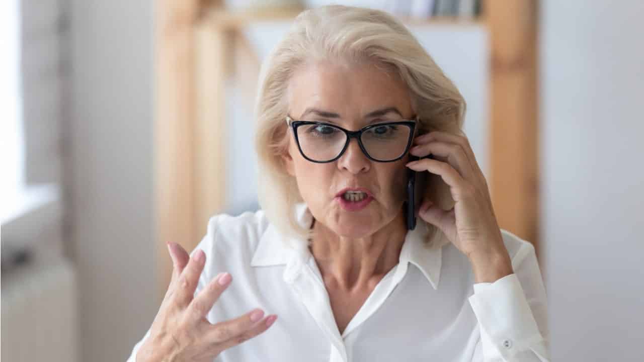 Saiba como ganhar até R$ 50 mil com ligações abusivas na resolução da Anatel