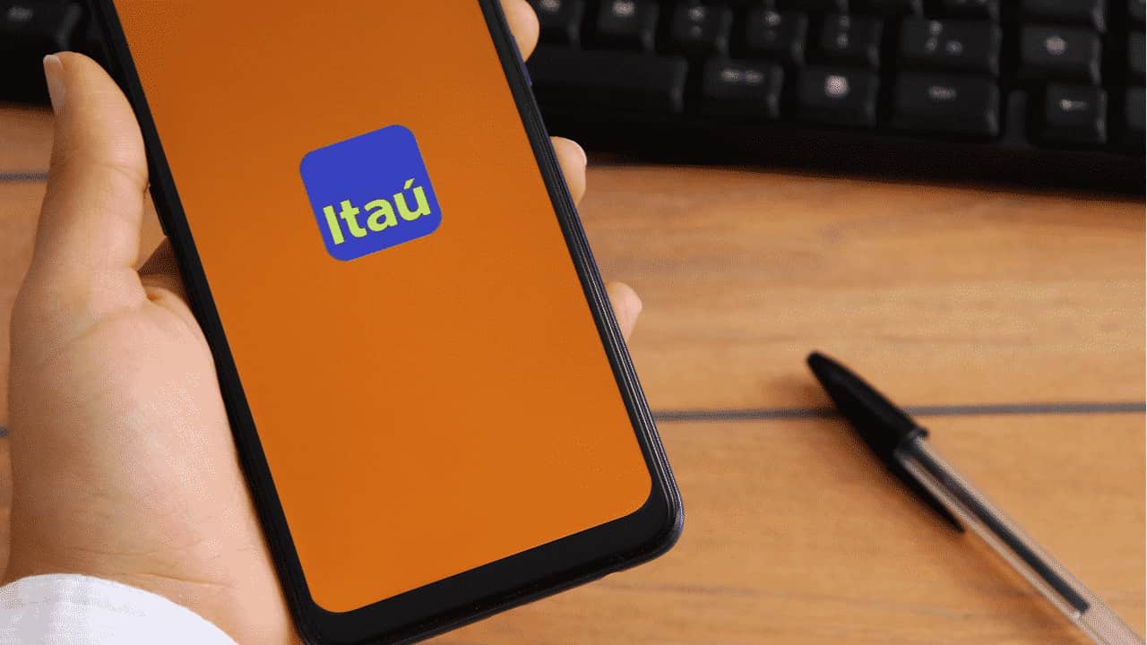 Cliente Itaú pode pagar boletos com cartão de crédito direto no app
