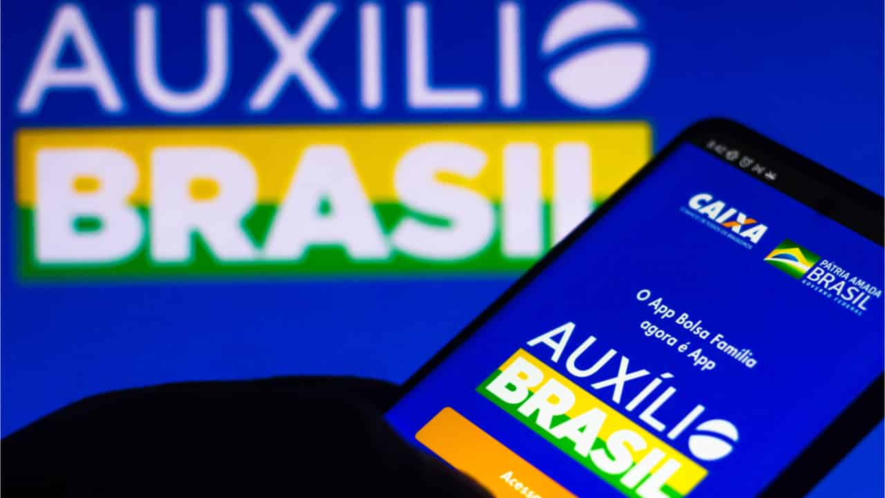 Presidente cita Auxílio de R$ 600 e promete novos pagamentos se for reeleito