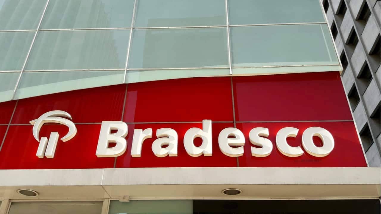 Bradesco monta estratégia para bater o Nubank neste país