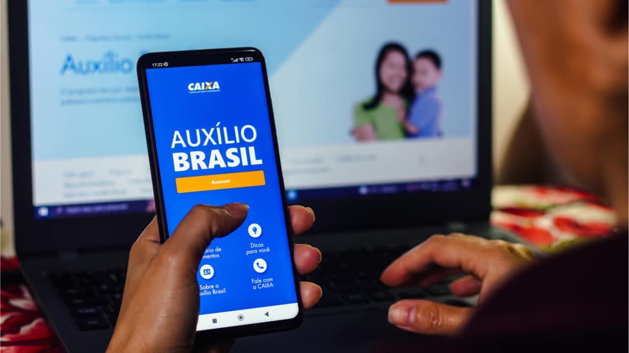 Calendário do Auxílio Brasil corre o risco de ser cancelado