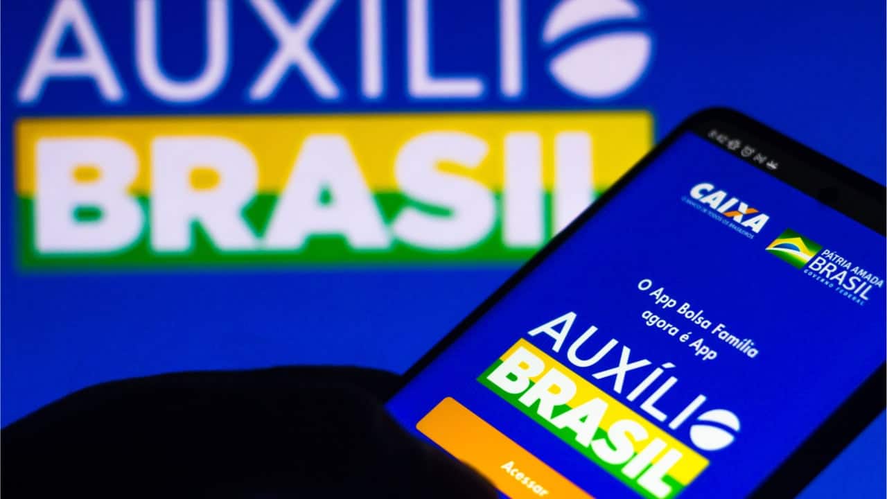Pagamentos do Auxílio Brasil começam na semana que vem