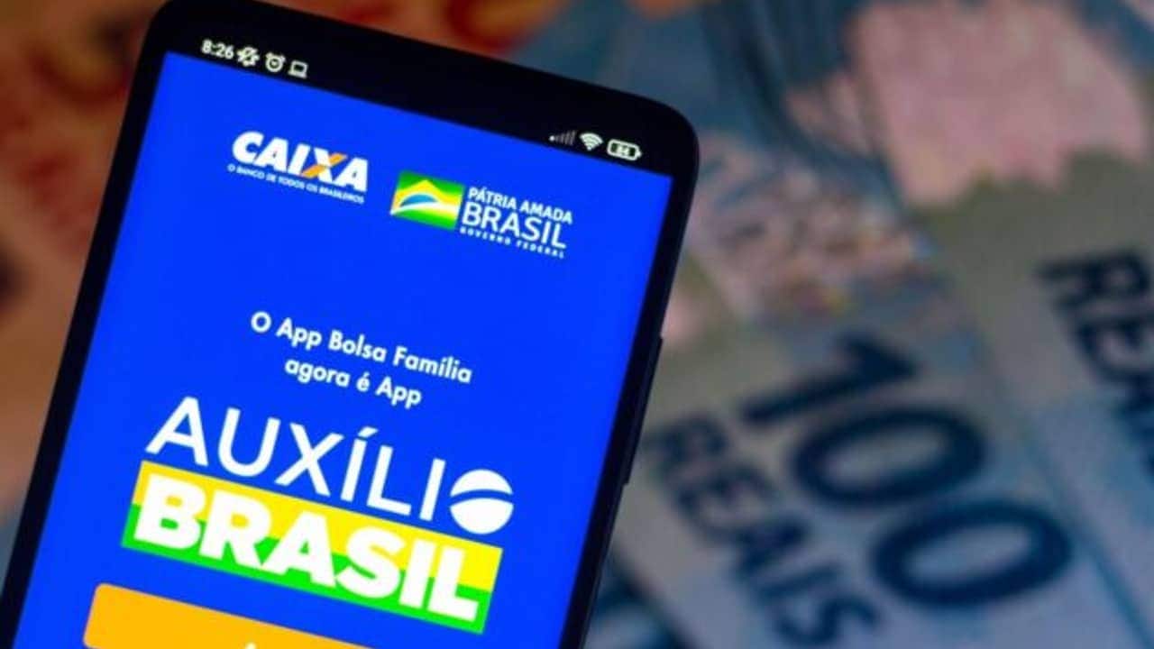 Caixa já liberou mais de R$ 4 bilhões no consignado do Auxílio Brasil