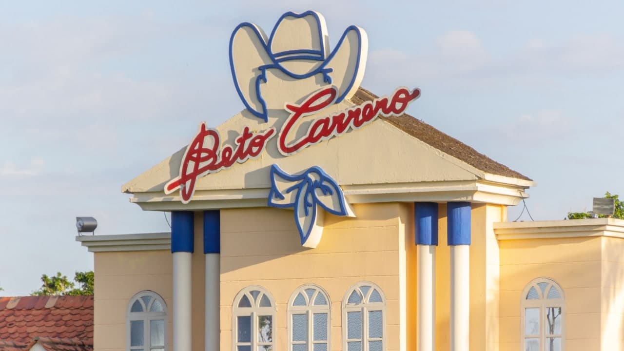 Beto Carrero terá que pagar R$ 100 mil se fizer propaganda política
