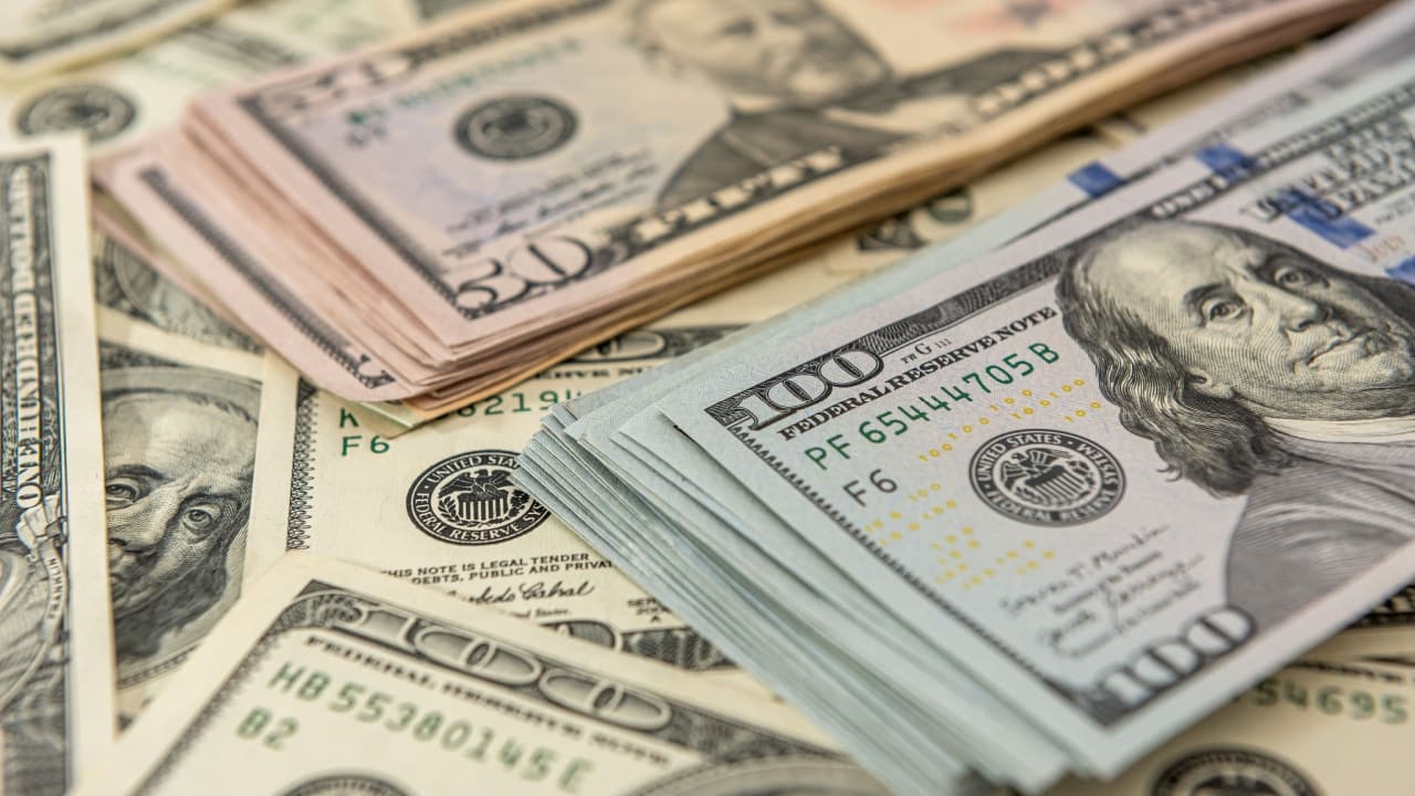 Vitória de Lula e a queda do dólar: qual é a relação?