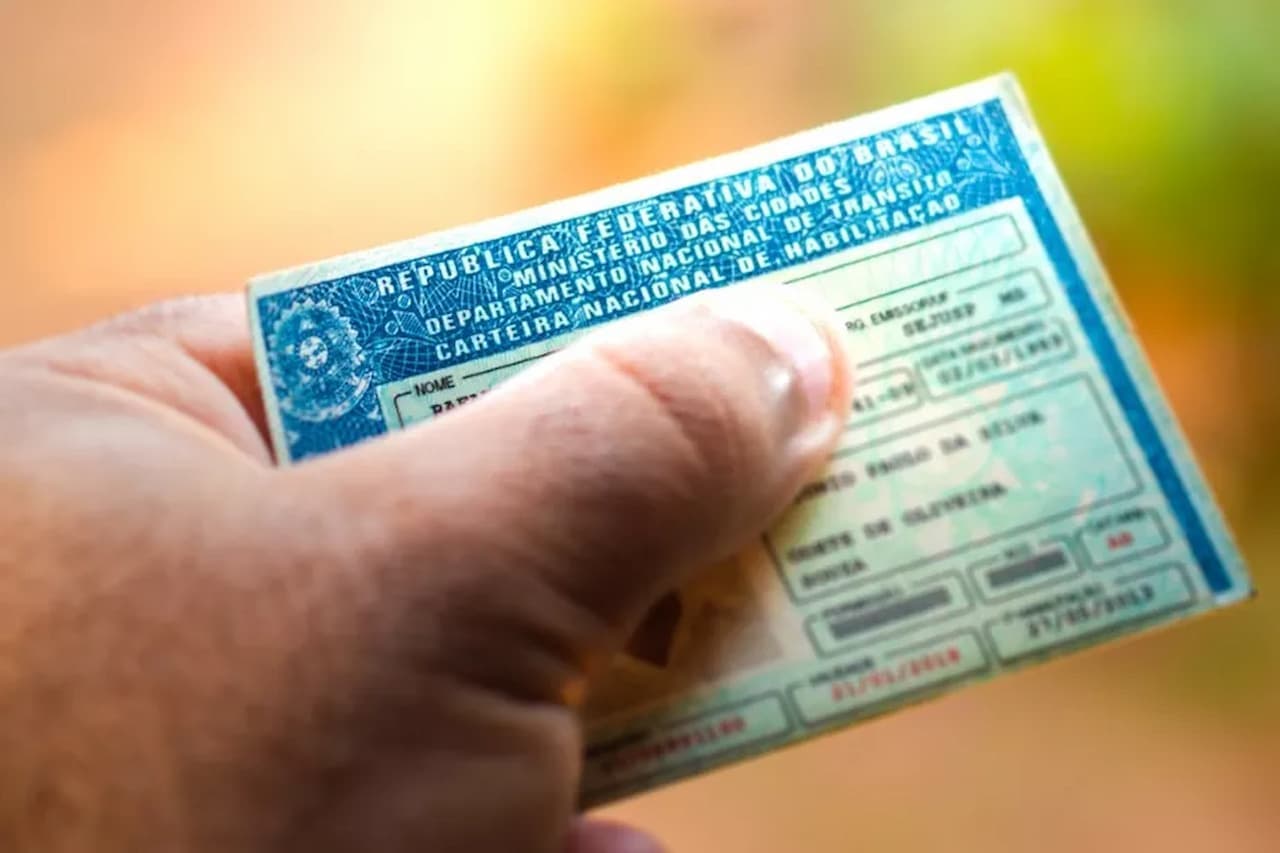 Nova CNH: confira como emitir o novo documento