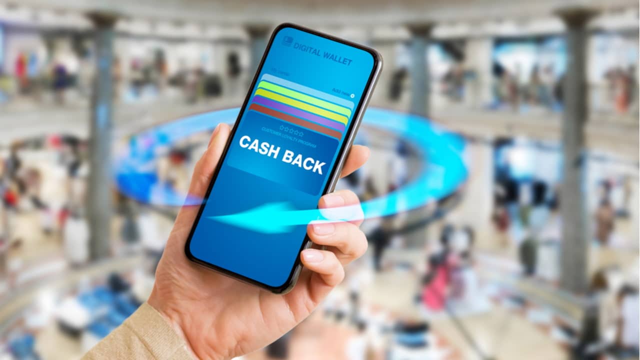 Influencer lança cartão que dá 15% de cashback durante a Black Friday