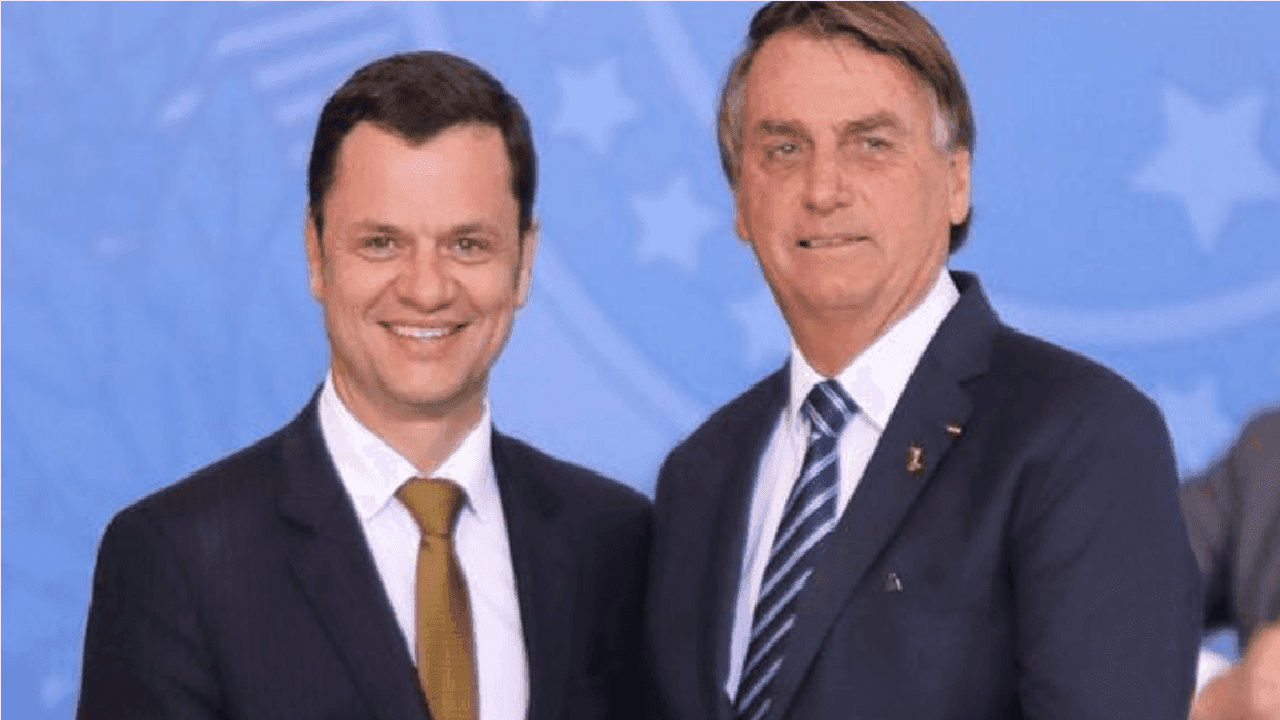 Imagem de Anderson Torres com o ex-presidente Bolsonaro