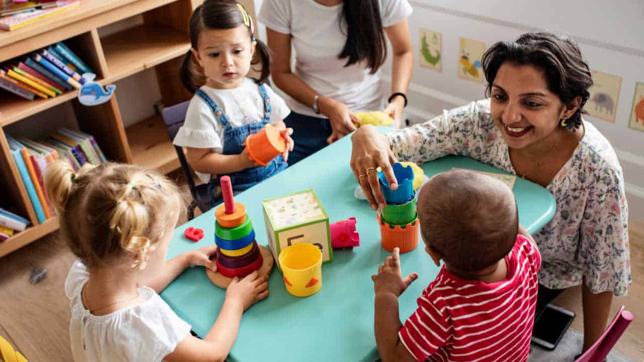 R$ 1.000 de vale-creche: benefĂcio ajuda mĂŁes que precisam trabalhar