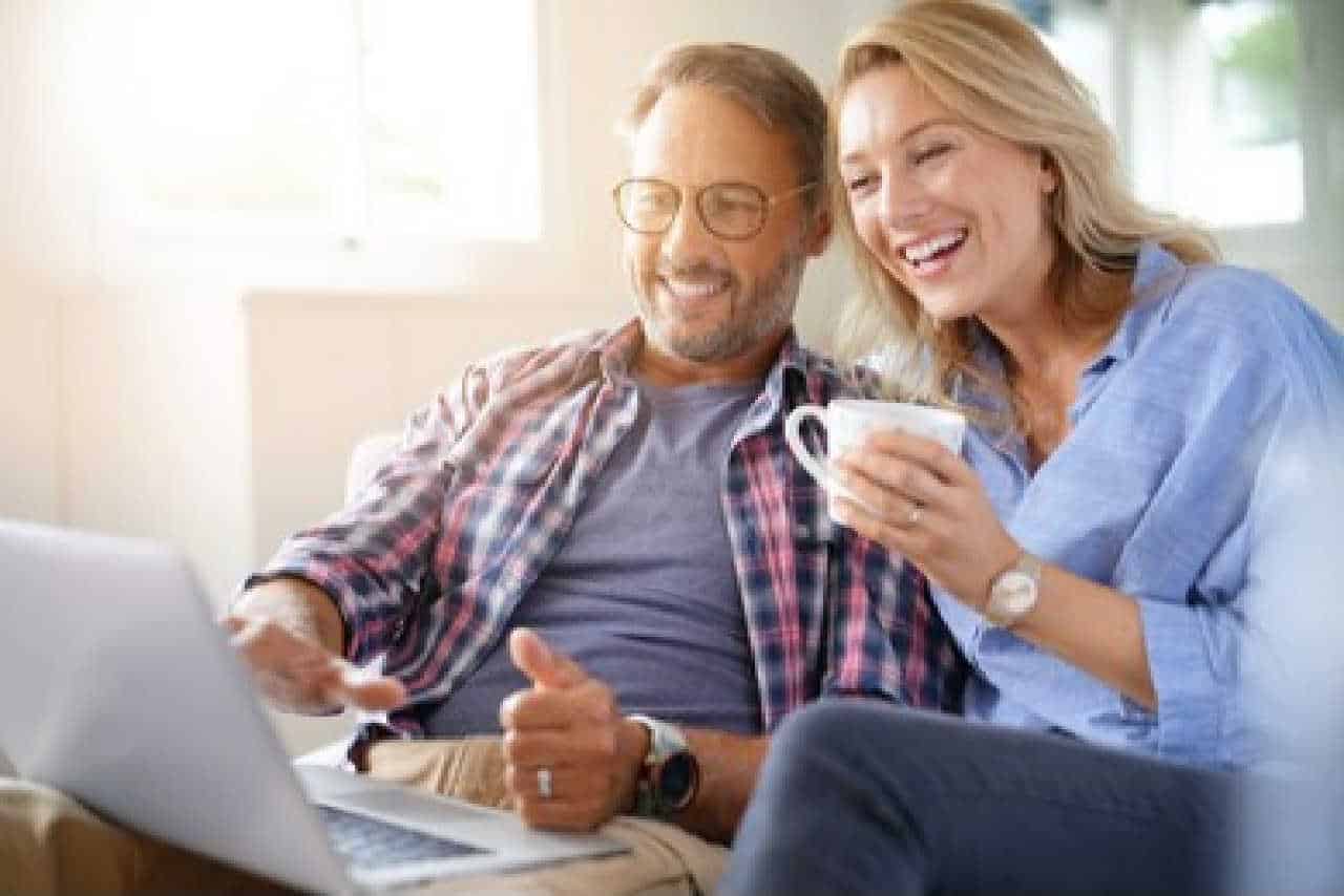 É possível se aposentar com somente 50 anos?
