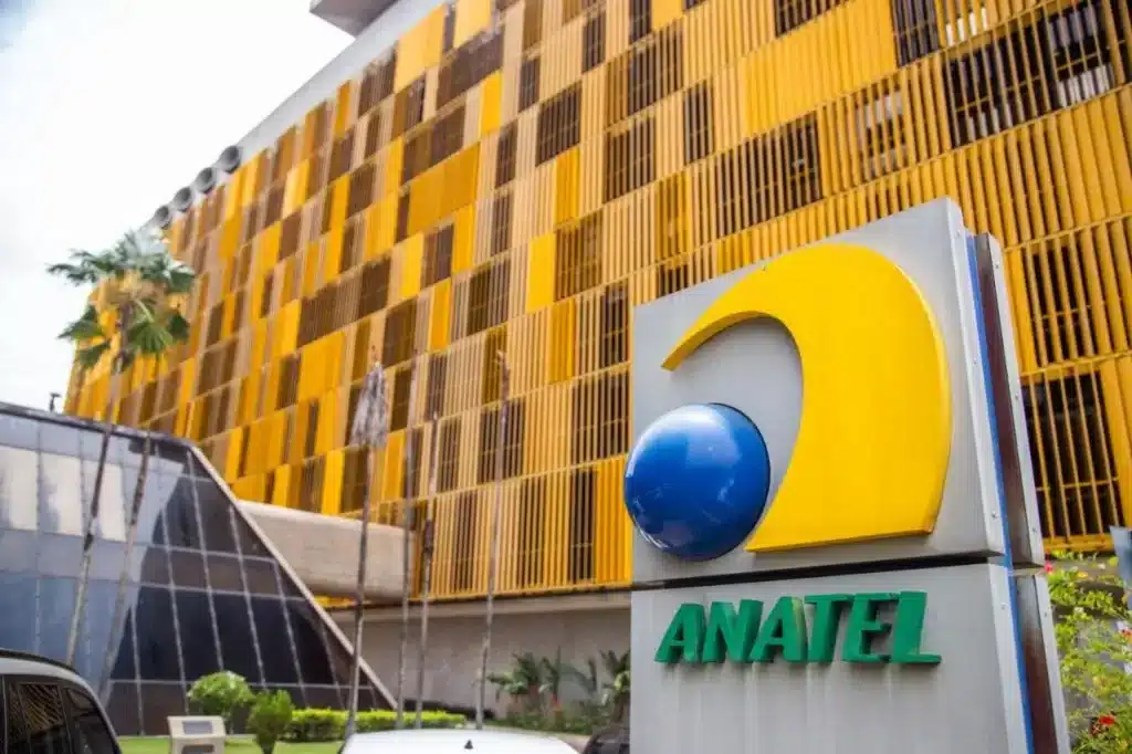 Anatel bloqueia diversos serviços de TV Box; confira quais IPTVs sairão do ar no Brasil